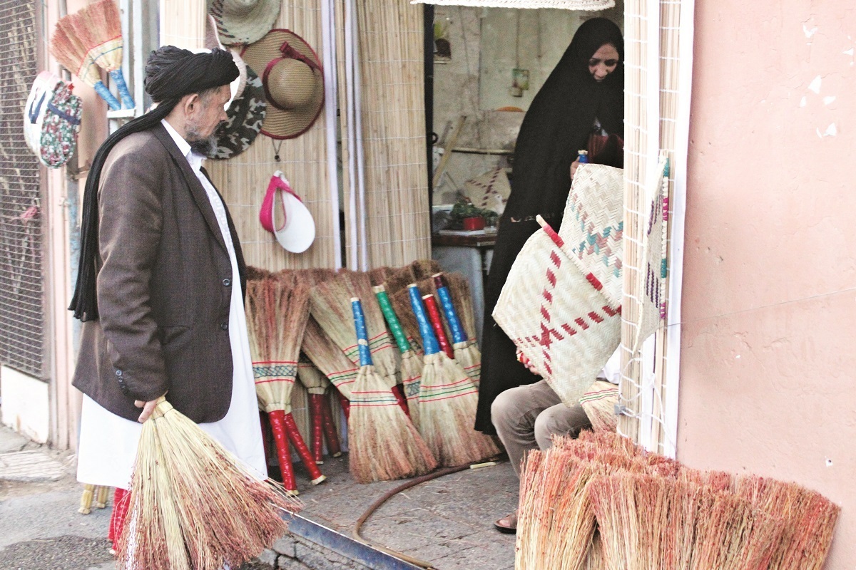 صفر تا صد جاروبافی در محله تلگرد