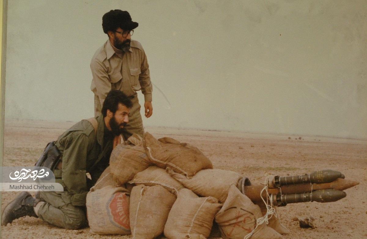 سرهنگ سیدکاظم فرتاش همراه دکتر مصطفی چمران در جنگ تحمیلی