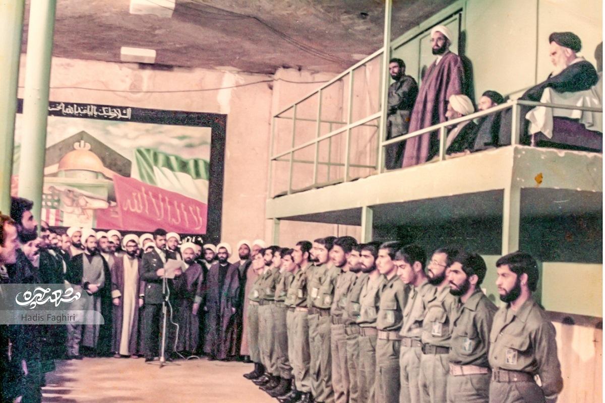 گردشگر آمریکایی آمده بود  قصر امام را ببیند گردشگر آمریکایی آمده بود  قصر امام را ببیند
