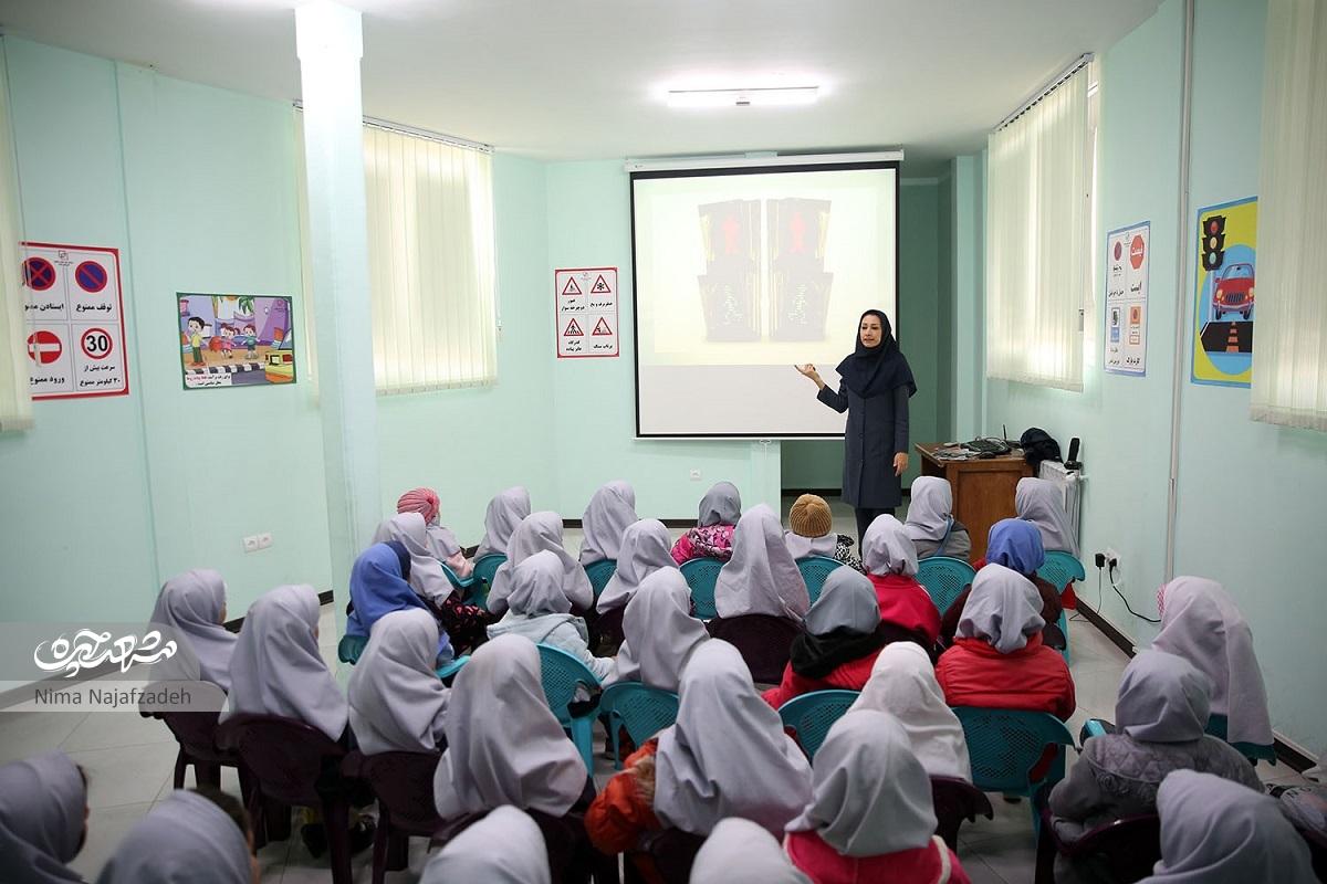 فرهنگسرای ترافیک کارش آموزش رفتار‌ها و قوانین صحیح راهنمایی و رانندگی به دانش‌آموزان است