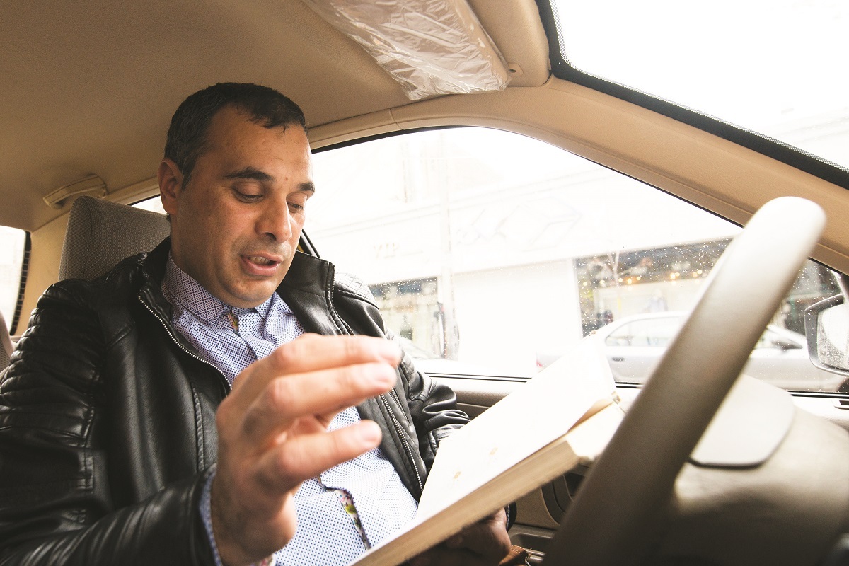 جلسه شعر و موسیقی در تاکسی!