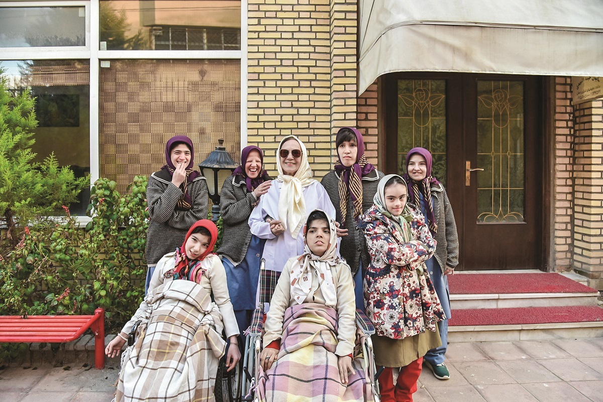 گفتوگو با دکتر دندانپزشکی  که از 25 سال پیش همراه  دختران همدم   است گفتوگو با دکتر دندانپزشکی  که از 25 سال پیش همراه  دختران همدم   است