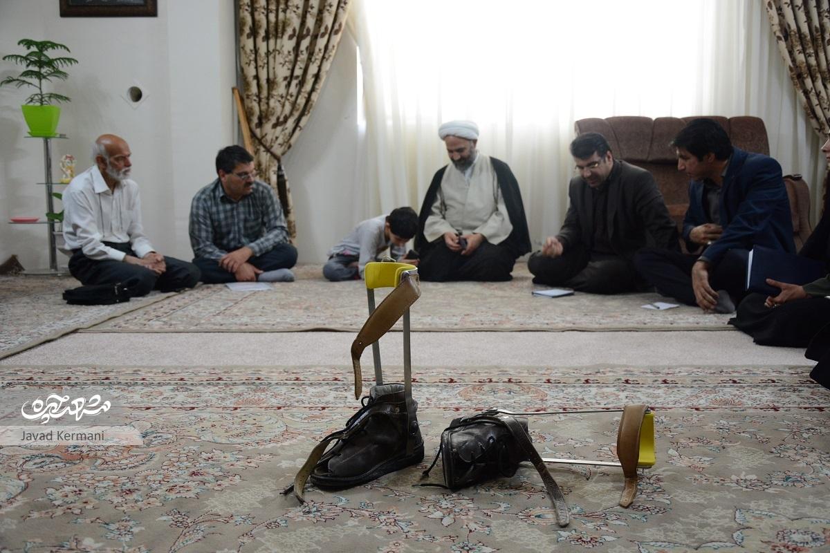 نیکاندیشانی که دستگیر معلولان شده اند نیکاندیشانی که دستگیر معلولان شده اند