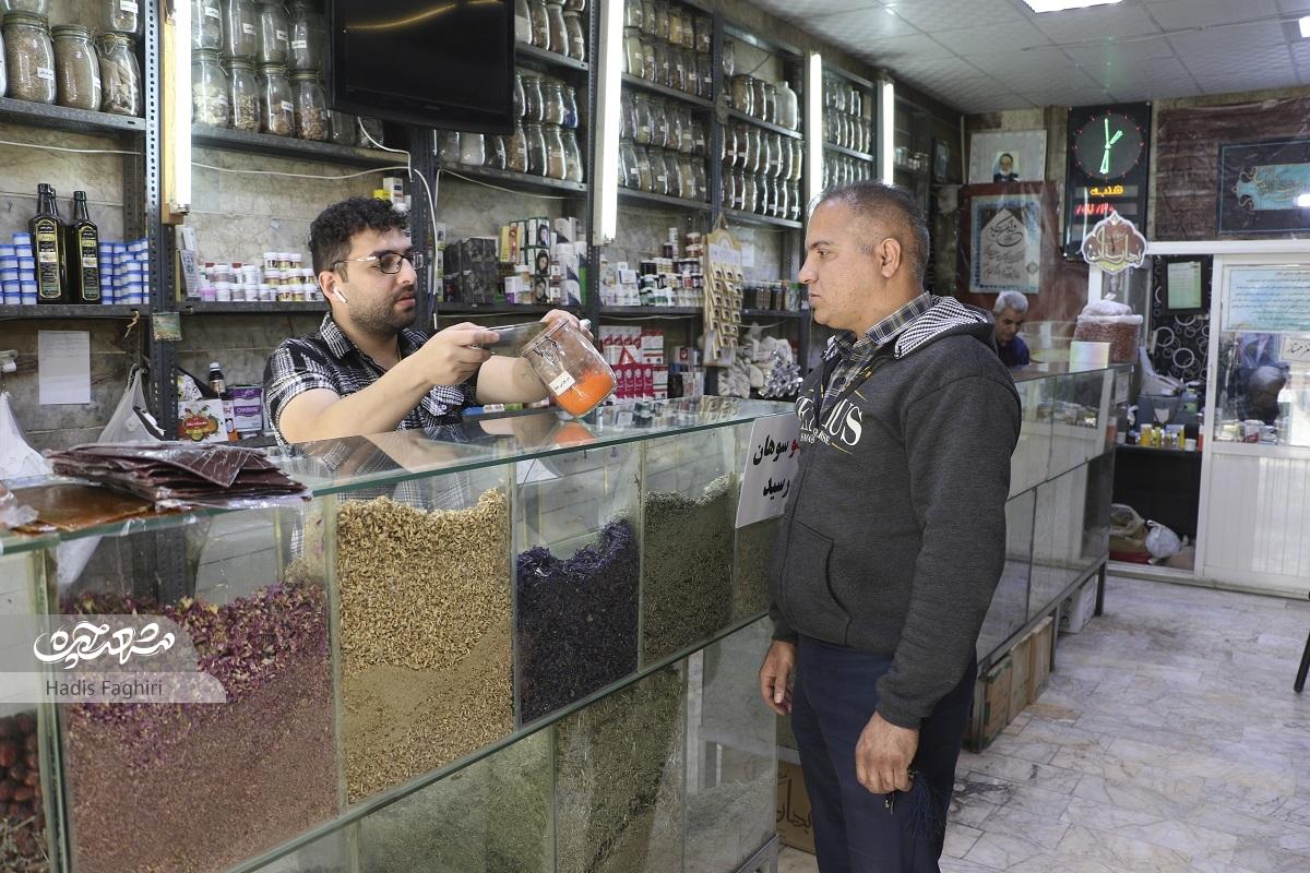 سید عباس طباطبایی ۴۵ ساله عطارباشی شهرک شهید رجایی است سید عباس طباطبایی ۴۵ ساله عطارباشی شهرک شهید رجایی است