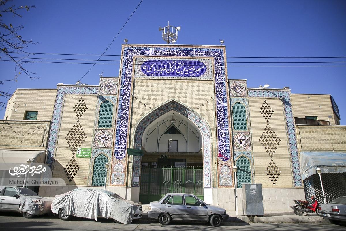 معبری برای کتابخوانهای محله رازی معبری برای کتابخوانهای محله رازی