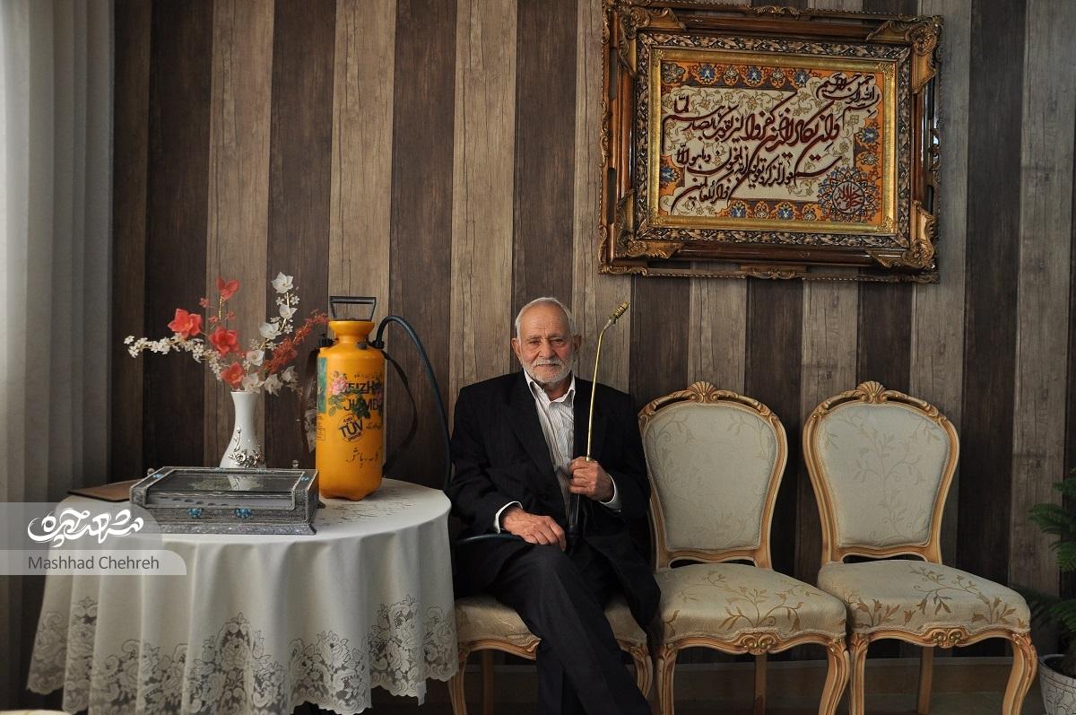 گلاپ پاش حرم امام رضا(ع) سال‌ها به «حاجی‌گلابی» معروف بوده است.