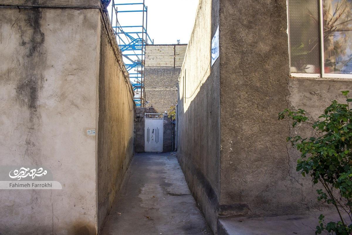 کوچه مدرسهها در شقایقیک کوچه مدرسهها در شقایقیک