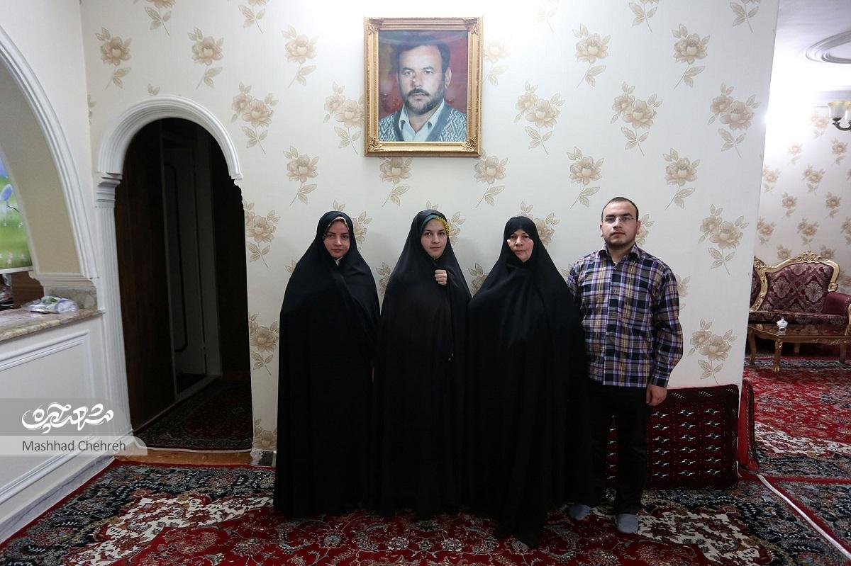 شهید «برات عباسپورنسری» ۱۱۸ ماه در زندان بعثیها اسیر بوده است شهید «برات عباسپورنسری» ۱۱۸ ماه در زندان بعثیها اسیر بوده است