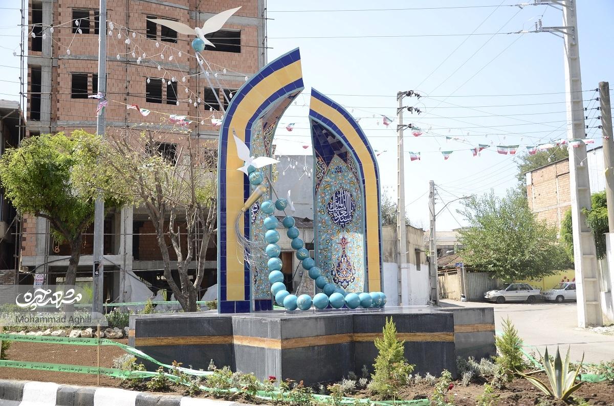 مریم مکرم، طراح و مجری تعدادی از المان‌های شهرمان است