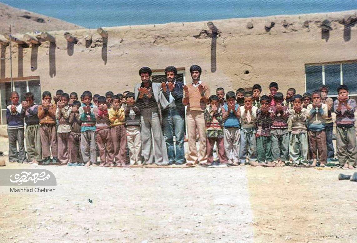 داستان معلمی که همه عمرش را صرف جذب نوجوانان و جوانان به مسجد کرده است