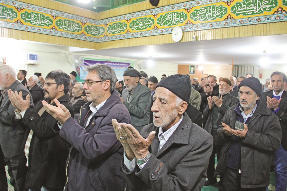 واقف و خدمتگزار واقف و خدمتگزار