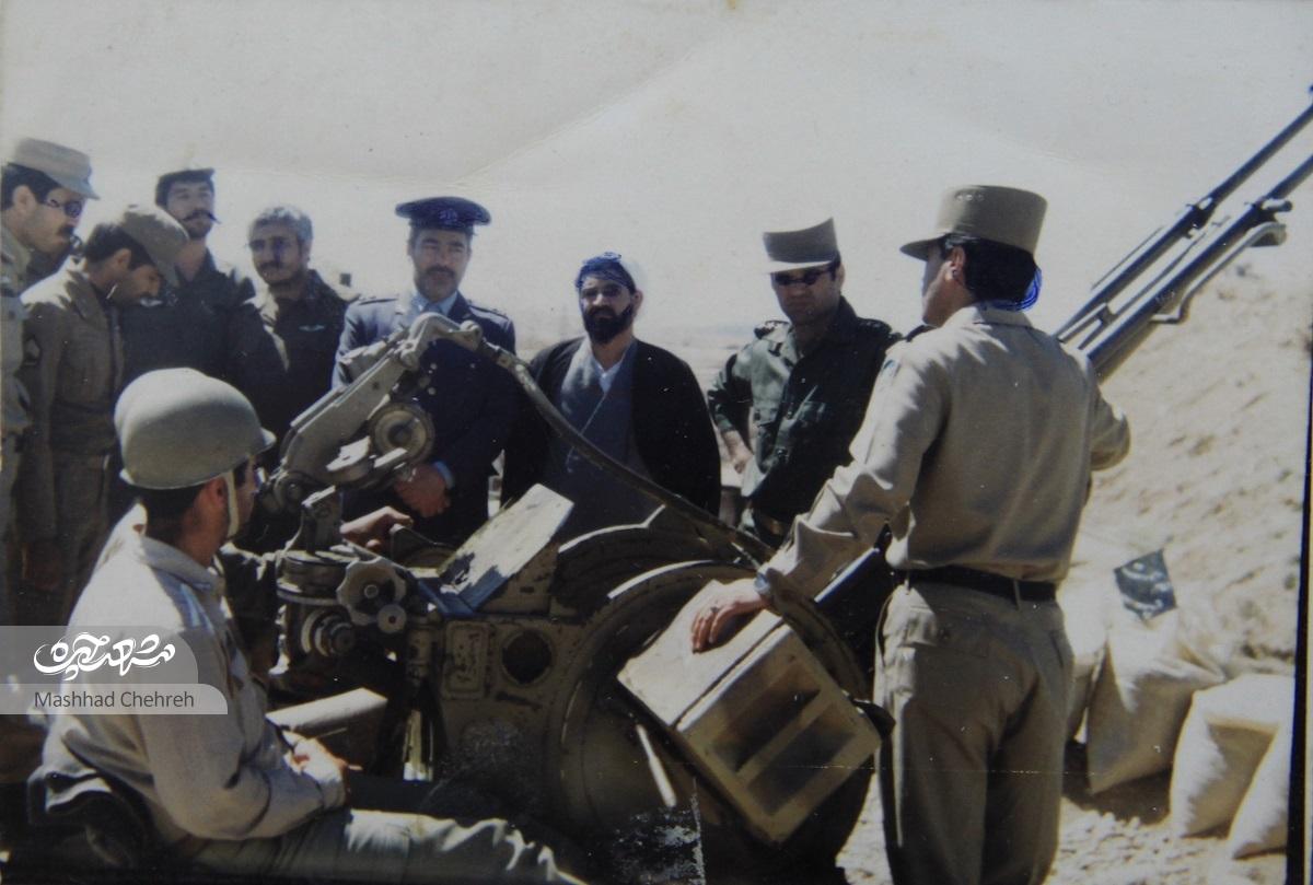 سرهنگ علی اکبر مظفری، خلبان هواپیماهای شکاری دوران جنگ تحمیلی است سرهنگ علی اکبر مظفری، خلبان هواپیماهای شکاری دوران جنگ تحمیلی است