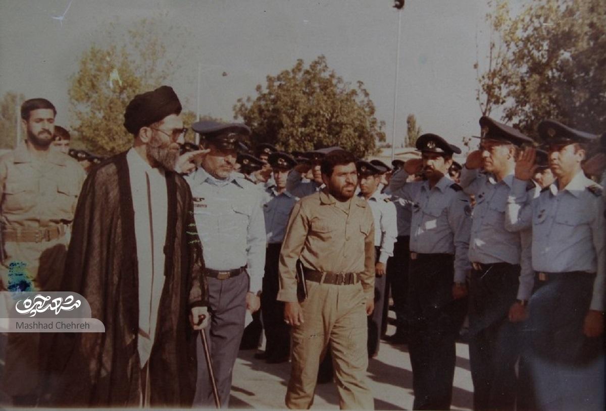 سرهنگ علی اکبر مظفری، خلبان هواپیماهای شکاری دوران جنگ تحمیلی است سرهنگ علی اکبر مظفری، خلبان هواپیماهای شکاری دوران جنگ تحمیلی است