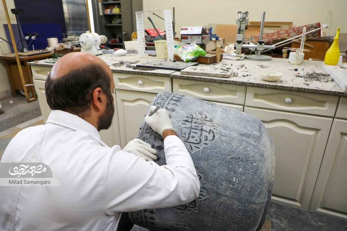 روایتی درباره روند آسیبزدایی از آثار مکتوب در کتابخانه آستانقدسرضوی روایتی درباره روند آسیبزدایی از آثار مکتوب در کتابخانه آستانقدسرضوی