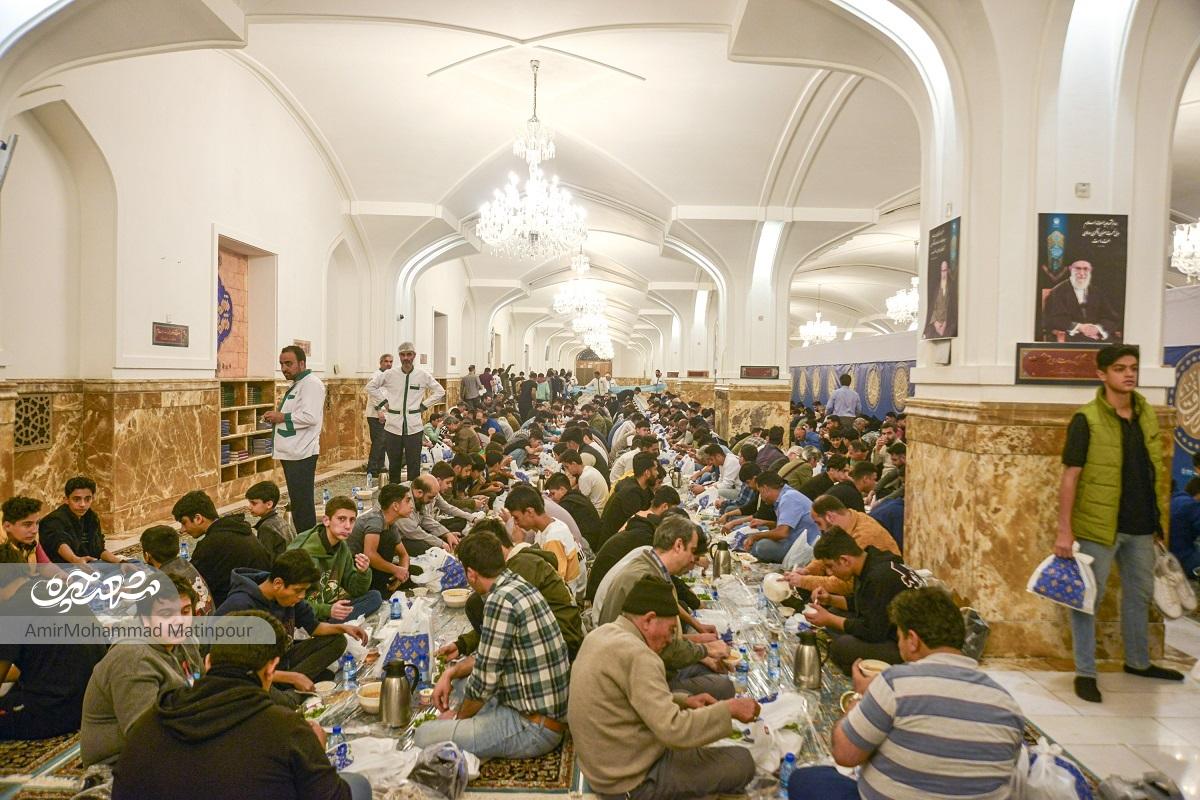 خاطراتی از سالها خدمت در مهمانسرای حرمرضوی خاطراتی از سالها خدمت در مهمانسرای حرمرضوی