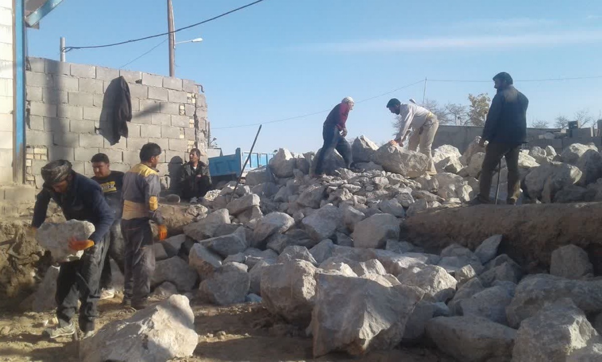 یک خانه و هزار دلخوشی یک خانه و هزار دلخوشی