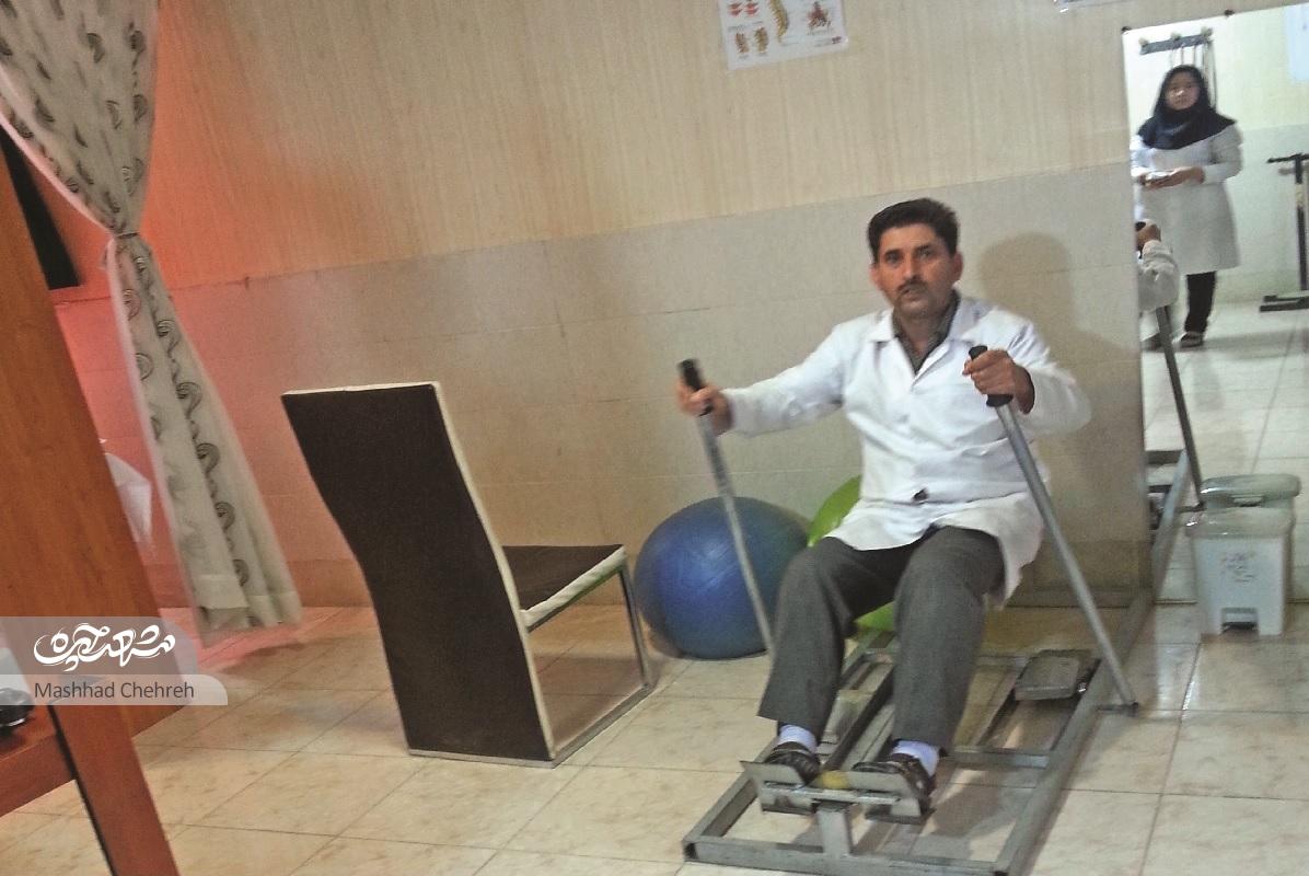 همراه با بیمارانم ورزش میکنم همراه با بیمارانم ورزش میکنم