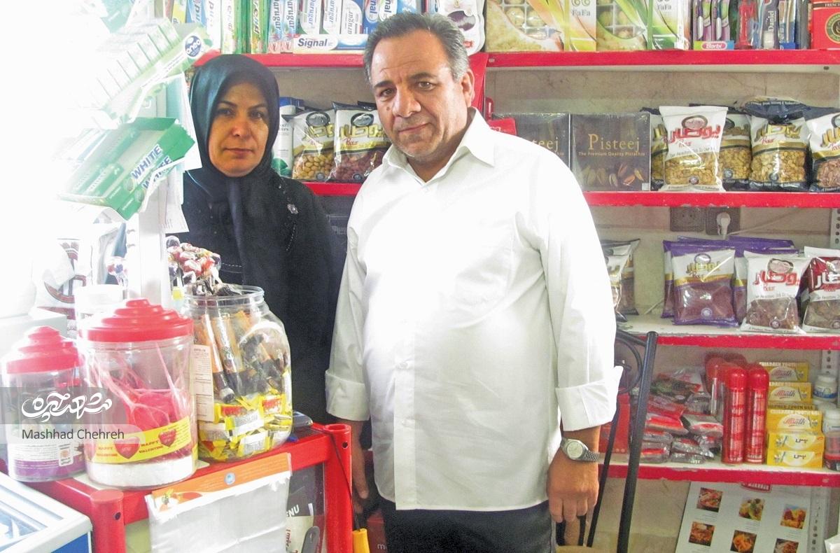 آقا عزتا... ۱۵ جوان سیگاری محلهاش را ترک داده است آقا عزتا... ۱۵ جوان سیگاری محلهاش را ترک داده است