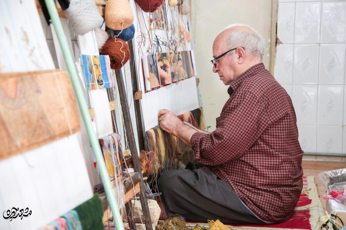 قالیچه «ایران» از آثار به یادماندنی استاد علی ذریهحبیبتبریزی است قالیچه «ایران» از آثار به یادماندنی استاد علی ذریهحبیبتبریزی است