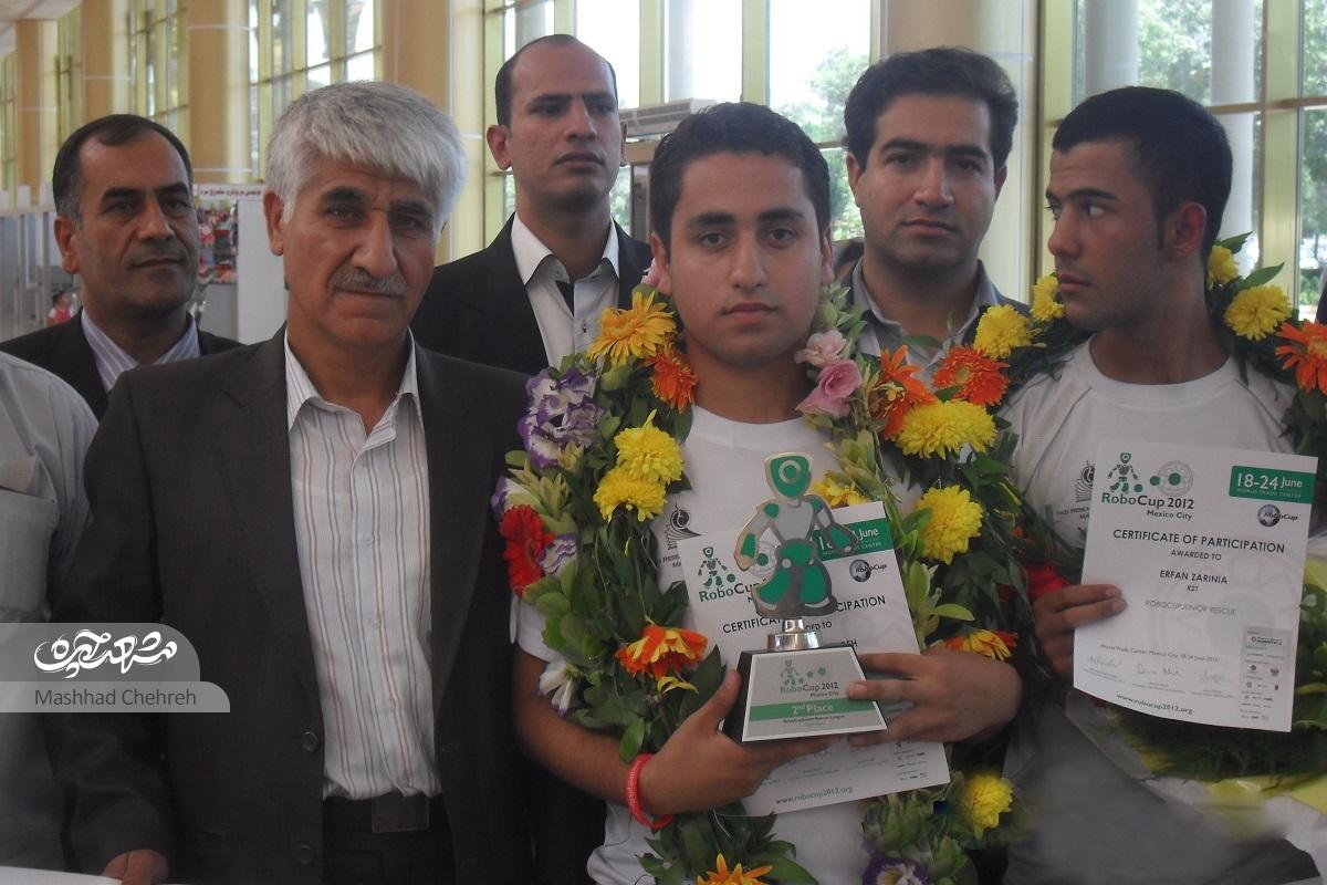 حامد جعفرزاده، نخبه علمی توانسته در عرصه مسابقات روباتیک، صاحب عنوان‌های جهانی‌ شود