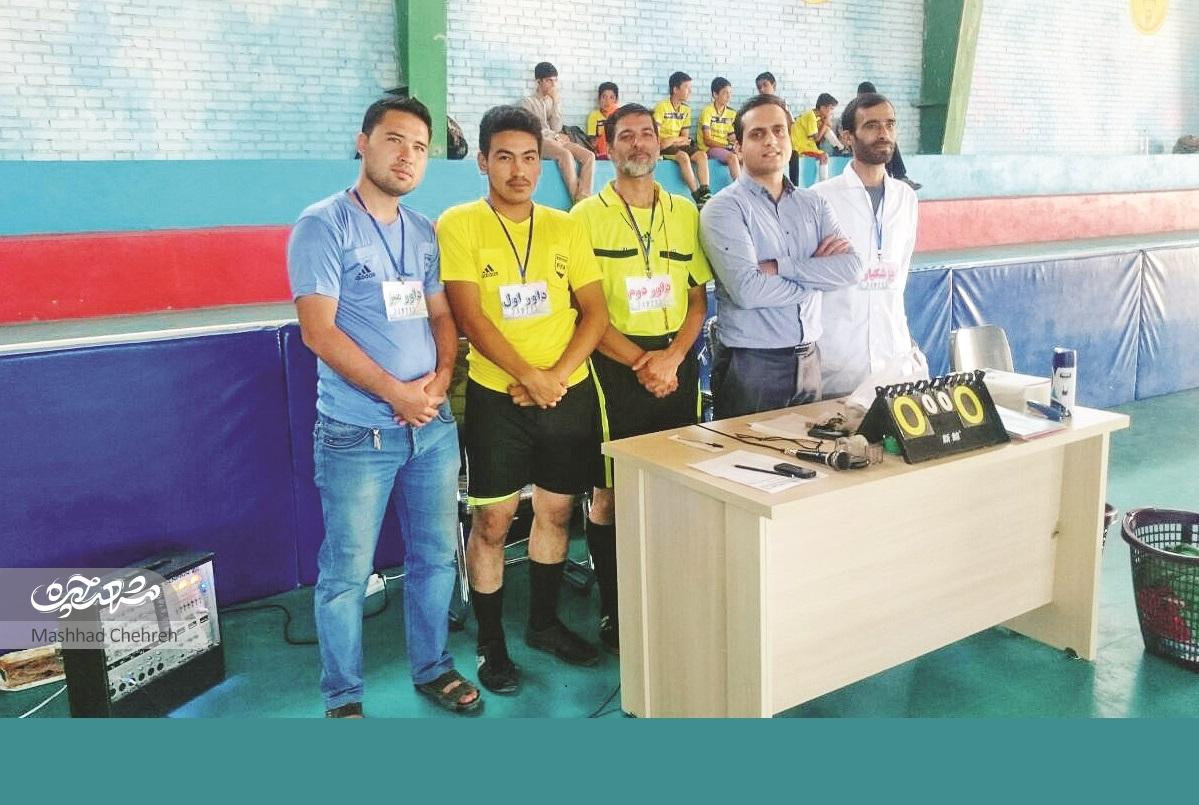 قهرمانی تیم شاهین محله رضائیه در زمین خاکی قهرمانی تیم شاهین محله رضائیه در زمین خاکی