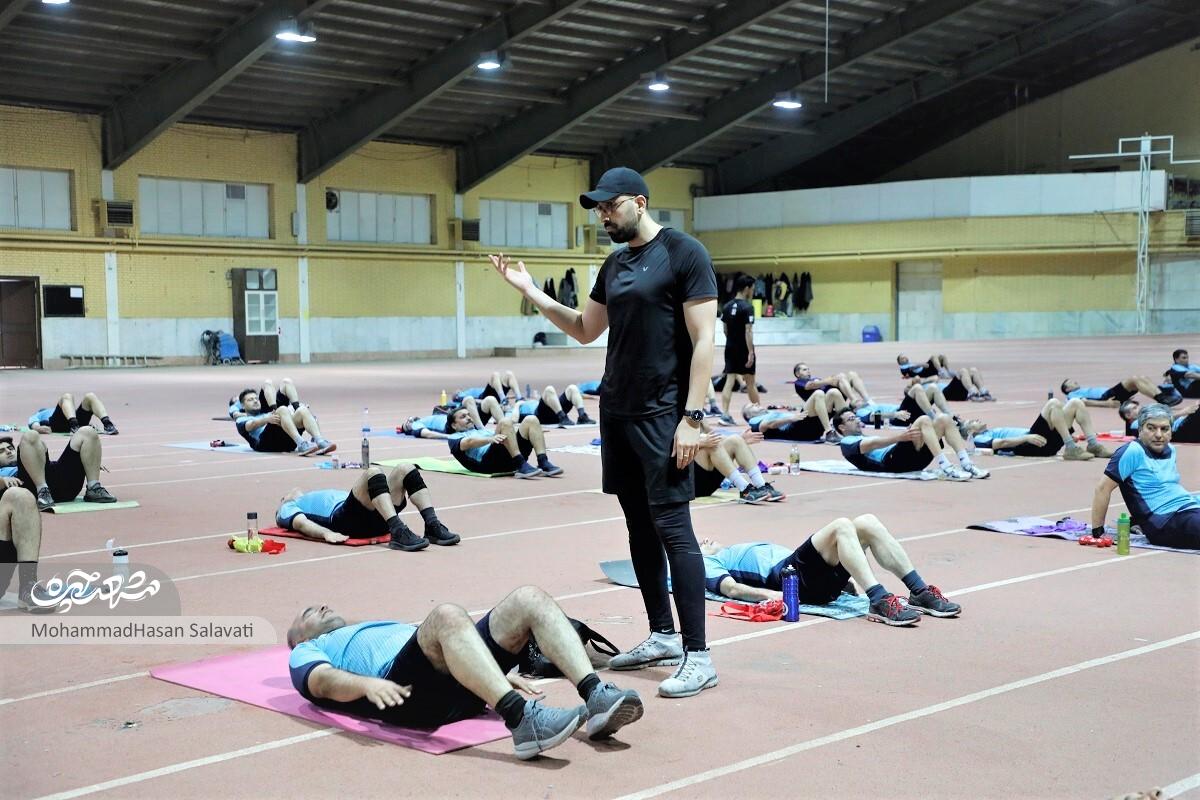 محمدعلی معدلی سال‌هاست گروه ورزشی آمادگی‌جسمانی را اداره می‌کند