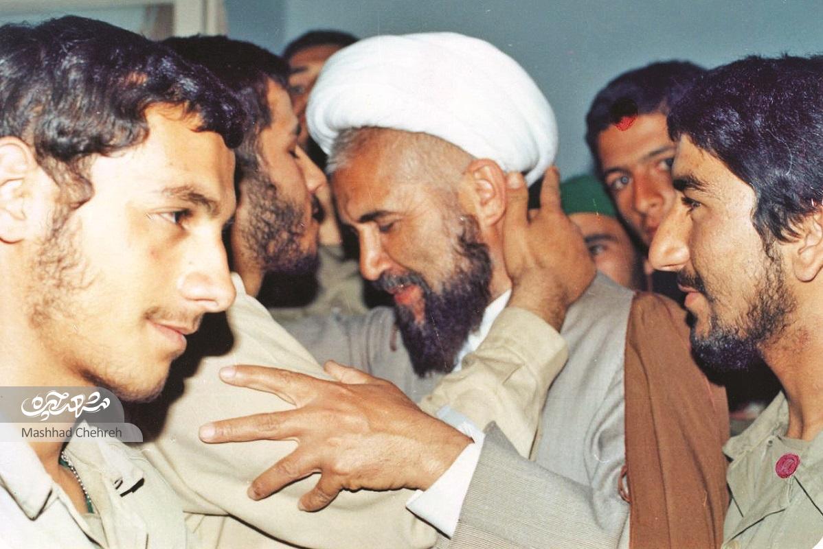 «فیض آبادی» جانبازی که روای شهدا شده است «فیض آبادی» جانبازی که روای شهدا شده است
