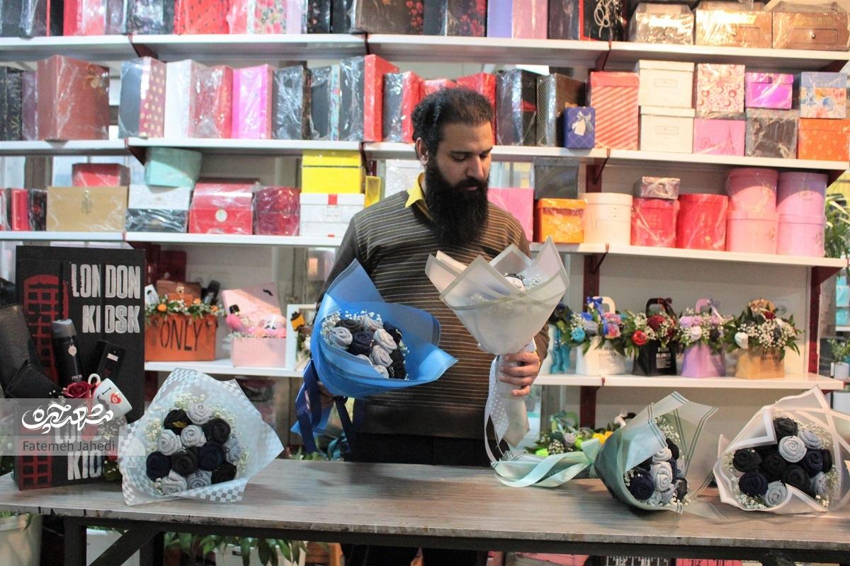 نوعدوستی گلفروش محله آزادشهر با گل نوعدوستی گلفروش محله آزادشهر با گل