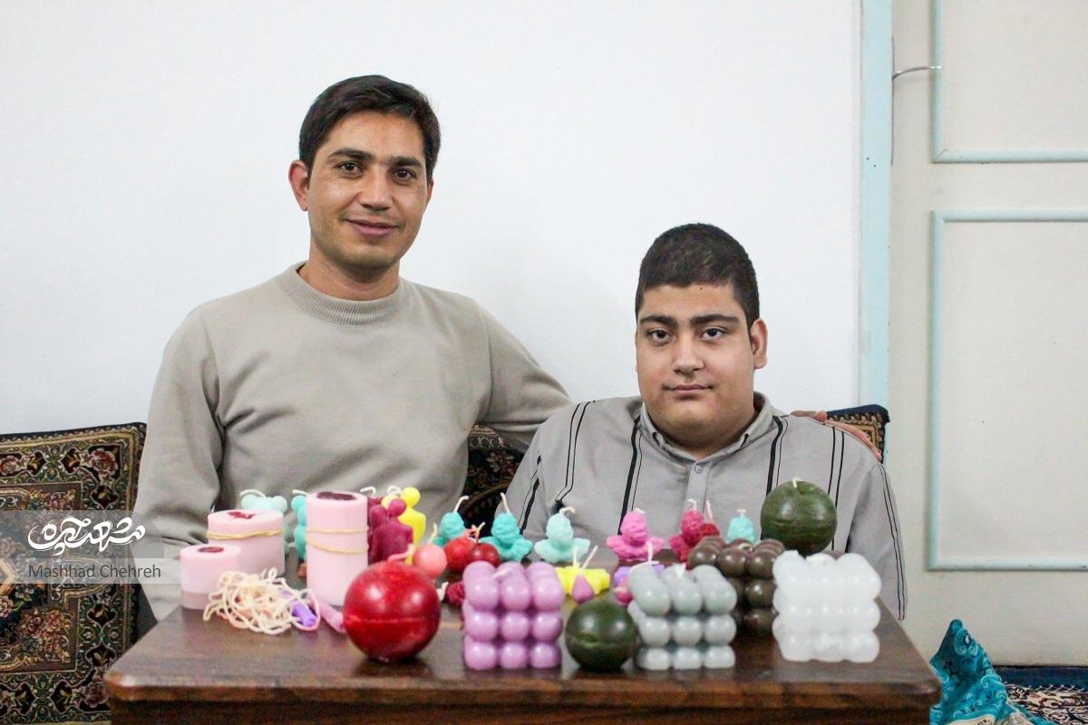 شمع سازی نوجوان توانیاب محله ایثارگران روی ویلچر