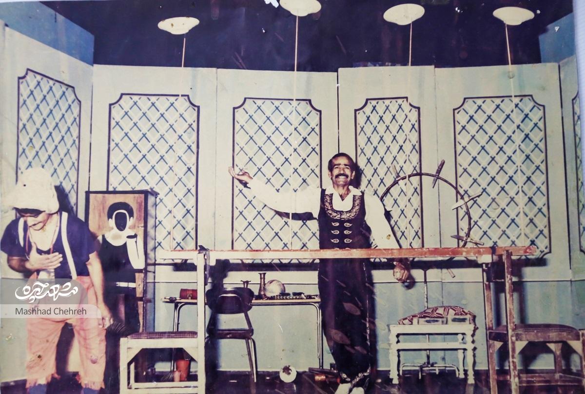 محمدرضا مدبری مردم را با جُنگهای مختلف در پارک «ملت» مشهد سرگرم میکرد محمدرضا مدبری مردم را با جُنگهای مختلف در پارک «ملت» مشهد سرگرم میکرد