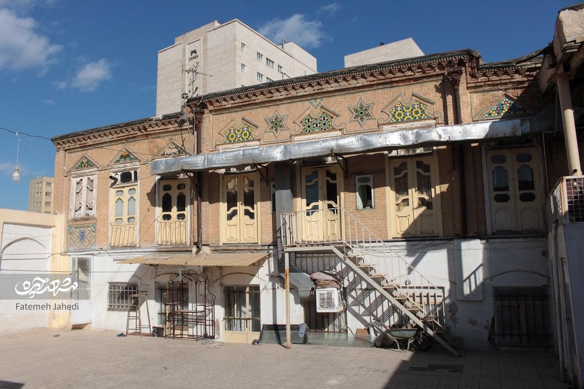 خانه تاریخی بلخاسب را کوچکترین پسر حاج علیاکبر بلخاسب پابرجا نگه داشته است خانه تاریخی بلخاسب را کوچکترین پسر حاج علیاکبر بلخاسب پابرجا نگه داشته است