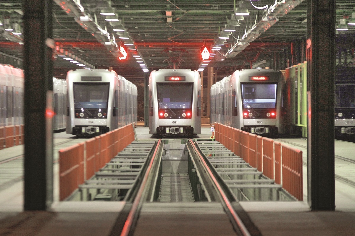 مصطفی اسدیان یکی از ۱۰۳ راهبر قطار شهری مشهد است مصطفی اسدیان یکی از ۱۰۳ راهبر قطار شهری مشهد است