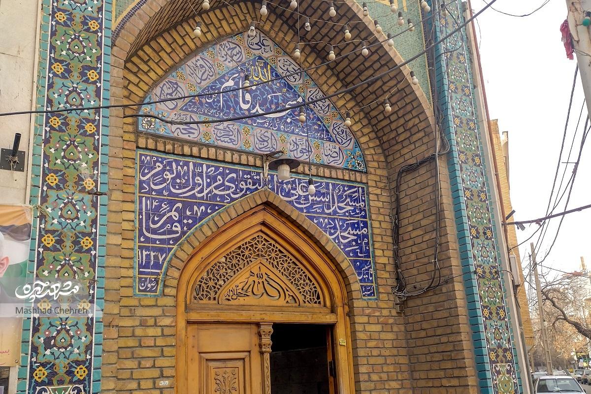 مرور خاطرات مهدی نوروززاده در کوچه پس کوچههای خیابان پاستور مرور خاطرات مهدی نوروززاده در کوچه پس کوچههای خیابان پاستور