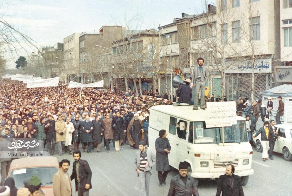 وقایع نگاری از روزهای انقلاب وقایع نگاری از روزهای انقلاب