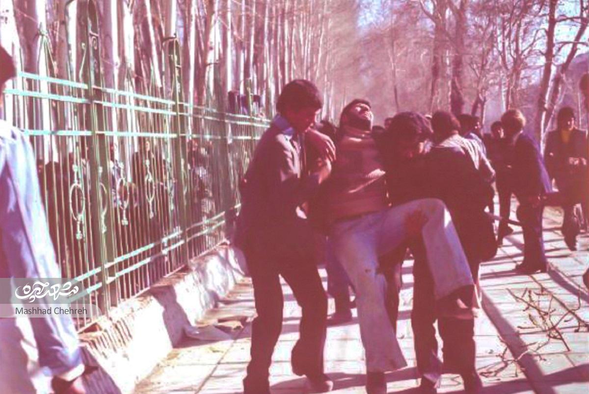 مروری بر وقایع ۹ دی ۱۳۵۷ مشهد از دریچه گزارشهای ساواک مروری بر وقایع ۹ دی ۱۳۵۷ مشهد از دریچه گزارشهای ساواک