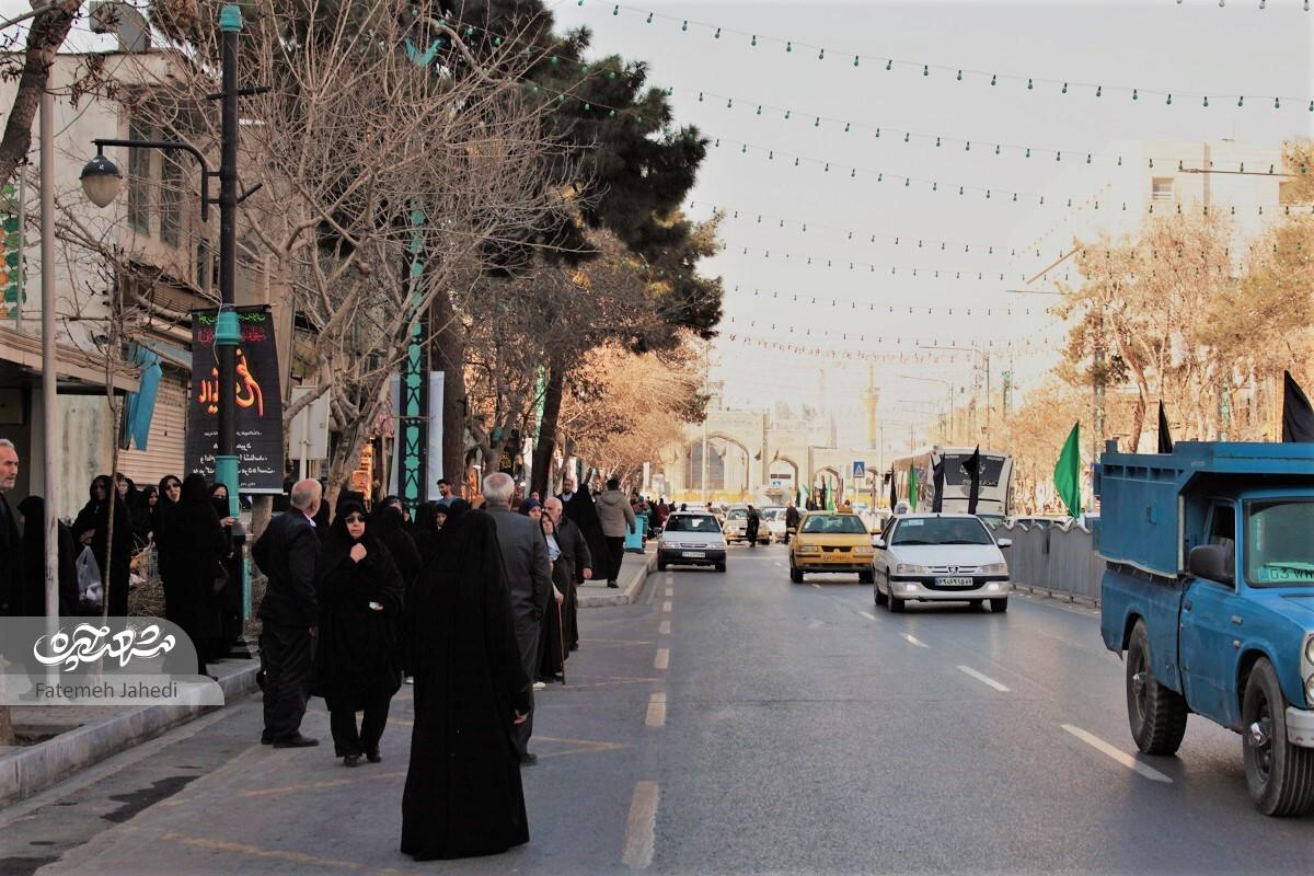 وضعیت تردد زائر و مجاور در چهار طرف حرمرضوی وضعیت تردد زائر و مجاور در چهار طرف حرمرضوی