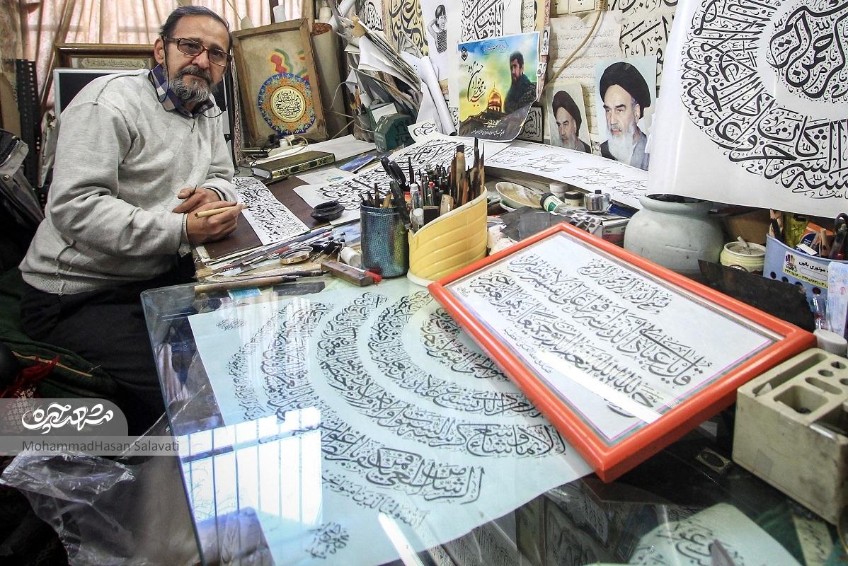 «استاد حسنزاده» کاتب کتیبههای حرم از اهالی «بابانظر» است «استاد حسنزاده» کاتب کتیبههای حرم از اهالی «بابانظر» است