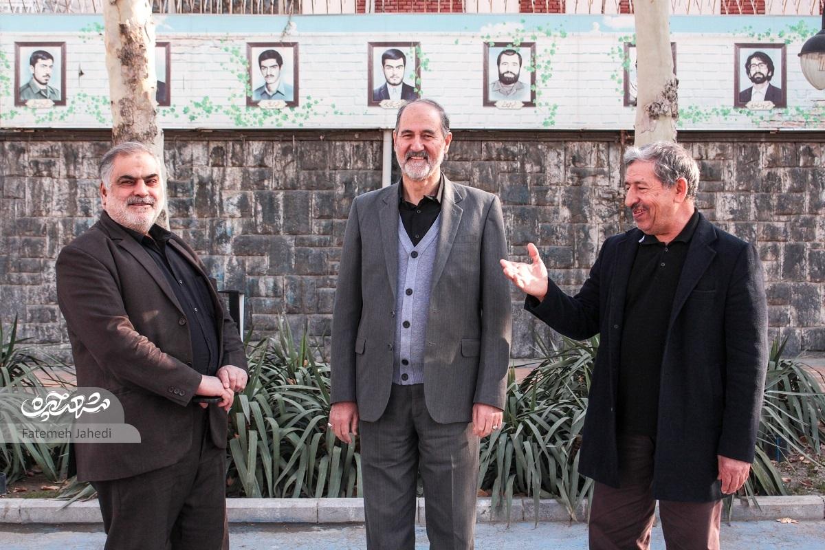 خاطرات مشترک ساکنان عارف 7 از دوران سرنگونی رژیم پهلوی خاطرات مشترک ساکنان عارف 7 از دوران سرنگونی رژیم پهلوی