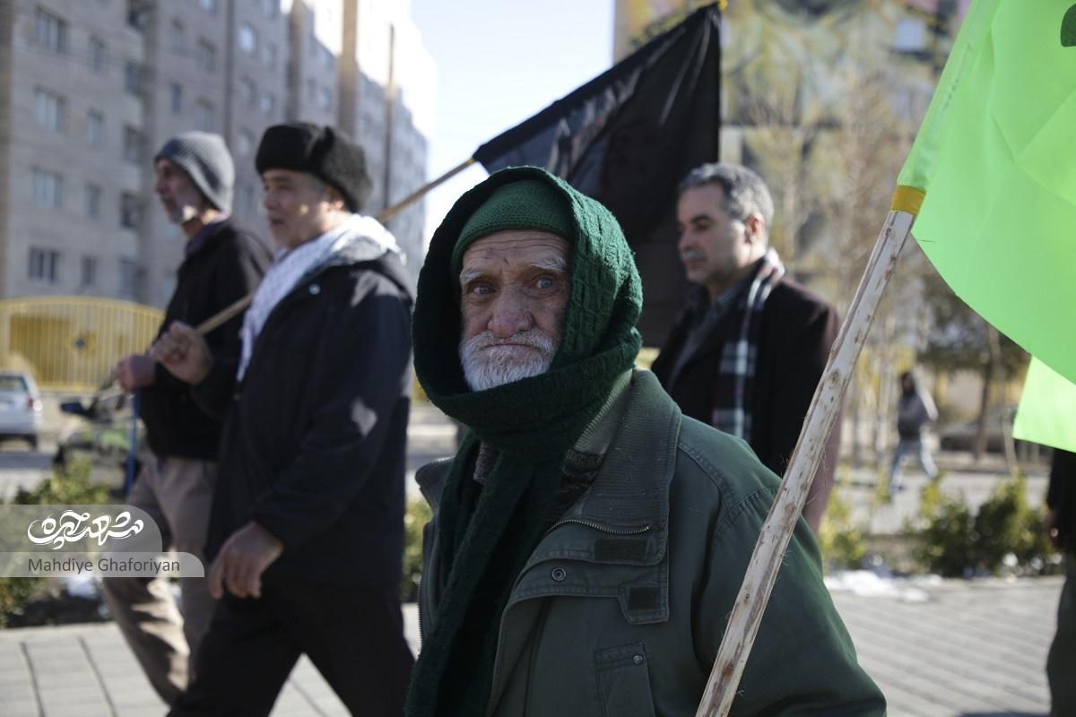 روایت حاج نبی‌الله داوودی از زیارت گروهی با پای پیاده تا کربلا