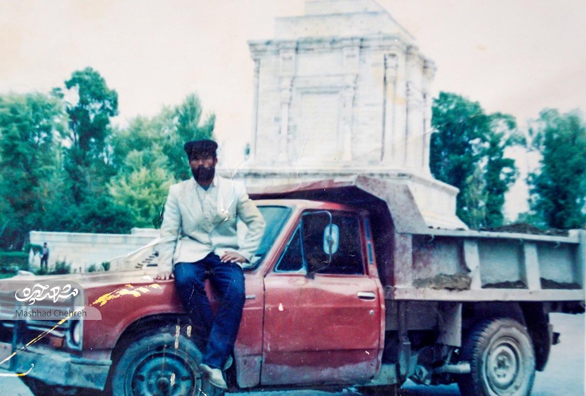 مزدای قرمز آقای شبانی در رکاب انقلابیون چهاربرج بود مزدای قرمز آقای شبانی در رکاب انقلابیون چهاربرج بود