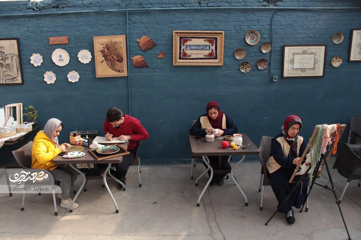 خانه قدیمی محله صاحب‌الزمان(عج)  و فضای انتقال تجربه هنرمندان