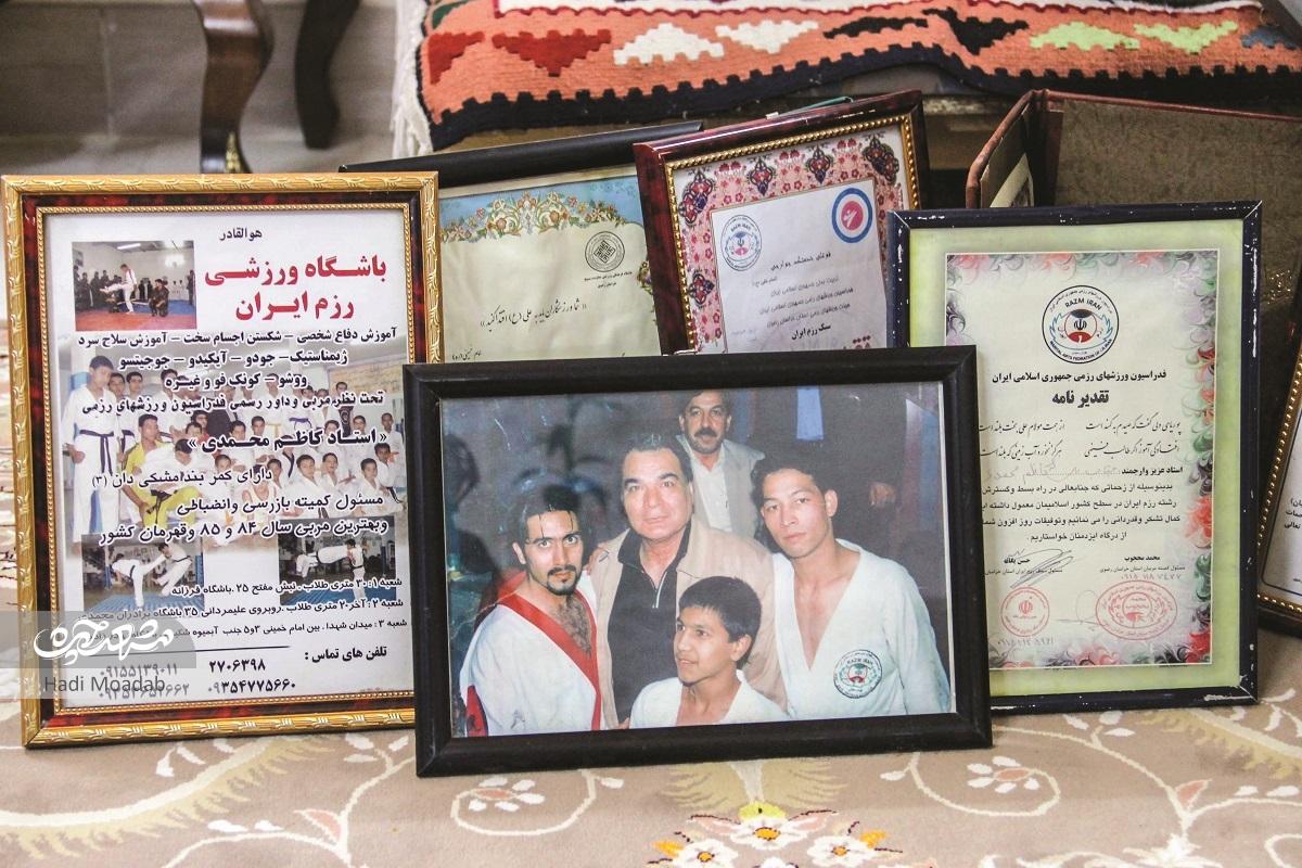 زوج کاراتهکار ساکن بولوار امت مشهد/// این گزارش کامل فقط چون در متن زدها مت و نزده امت چند و من چیزی که بشه پیداکنم محله رو پیدانکردم//// زوج کاراتهکار ساکن بولوار امت مشهد/// این گزارش کامل فقط چون در متن زدها مت و نزده امت چند و من چیزی که بشه پیداکنم محله رو پیدانکردم////