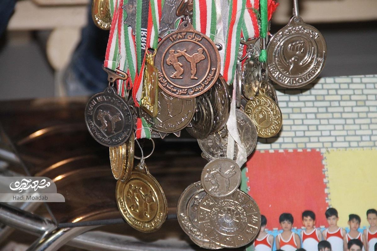 زوج کاراتهکار ساکن بولوار امت مشهد/// این گزارش کامل فقط چون در متن زدها مت و نزده امت چند و من چیزی که بشه پیداکنم محله رو پیدانکردم//// زوج کاراتهکار ساکن بولوار امت مشهد/// این گزارش کامل فقط چون در متن زدها مت و نزده امت چند و من چیزی که بشه پیداکنم محله رو پیدانکردم////