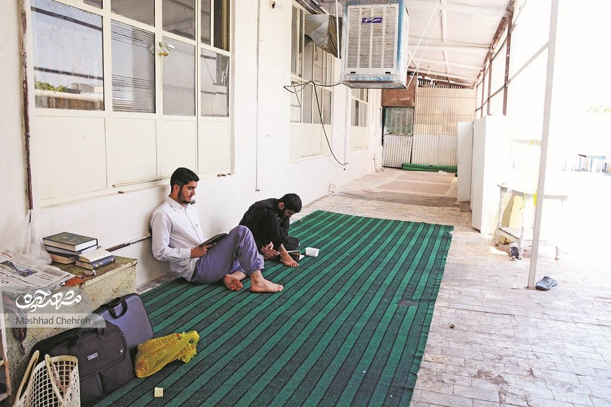 حجتالاسلام محمدعلی امامی، مدیر مسجد و مدرسه علمیه آیتا...فقیه سبزواری است. حجتالاسلام محمدعلی امامی، مدیر مسجد و مدرسه علمیه آیتا...فقیه سبزواری است.