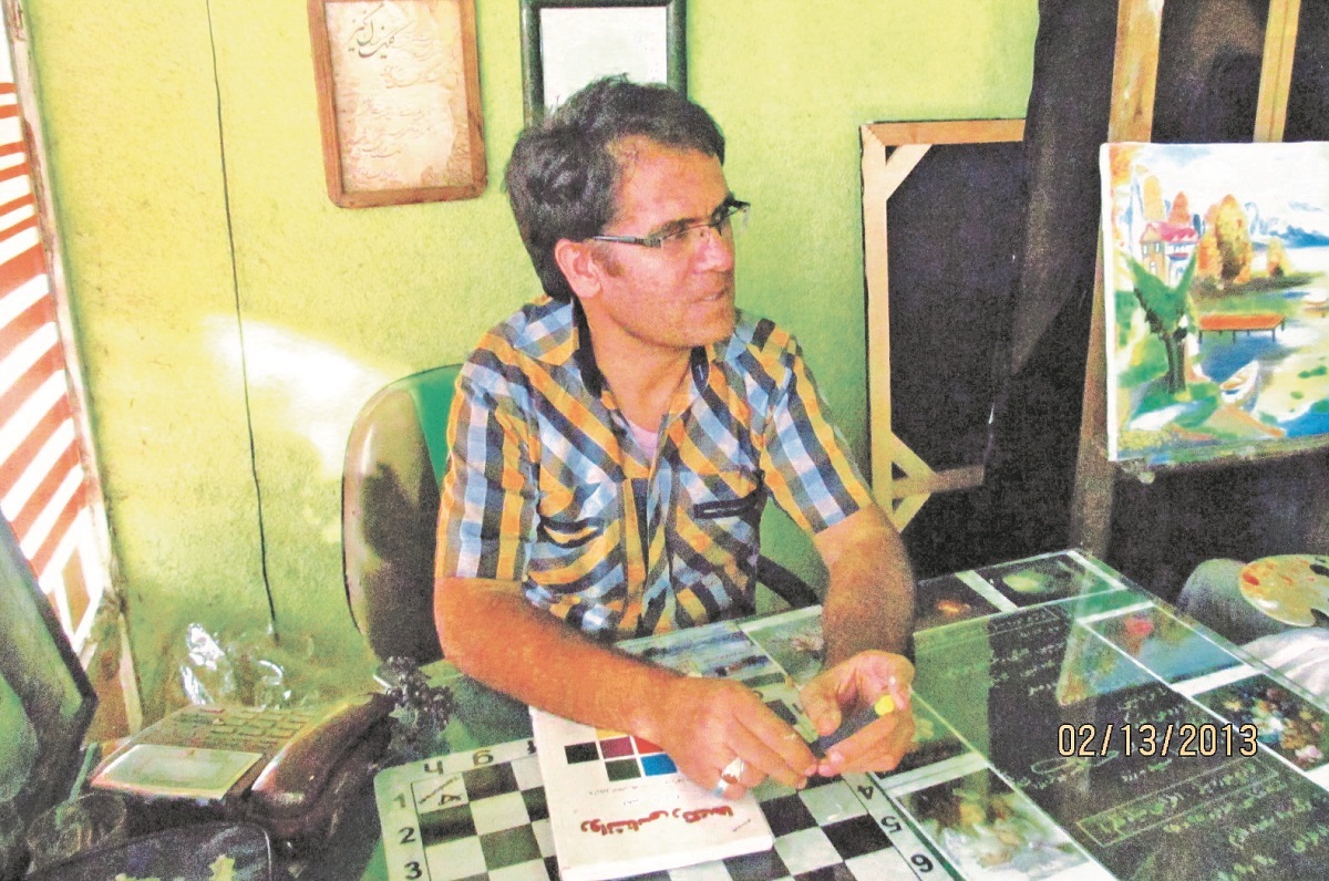 نقاشی‌های آقا رضا برای اهالی محله تلگرد همتا ندارد