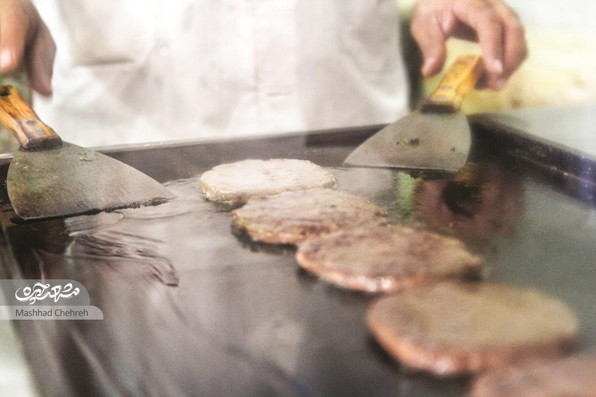 بفرما ساندویچ در راسته اغذیهفروشیهای راهآهن! بفرما ساندویچ در راسته اغذیهفروشیهای راهآهن!