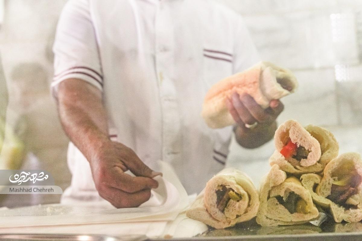 بفرما ساندویچ در راسته اغذیهفروشیهای راهآهن! بفرما ساندویچ در راسته اغذیهفروشیهای راهآهن!