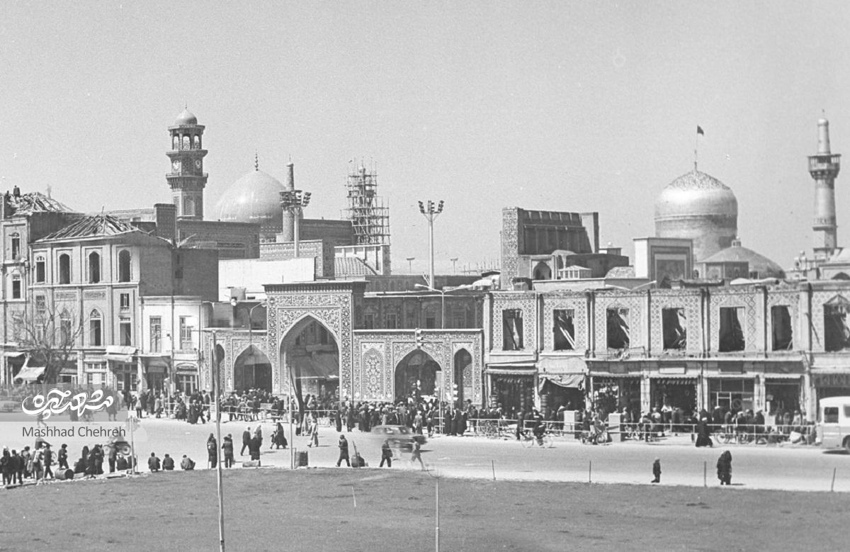 زیارت و خدمات زائر در مشهد قبل و بعد از پیروزی انقلاب اسلامی زیارت و خدمات زائر در مشهد قبل و بعد از پیروزی انقلاب اسلامی