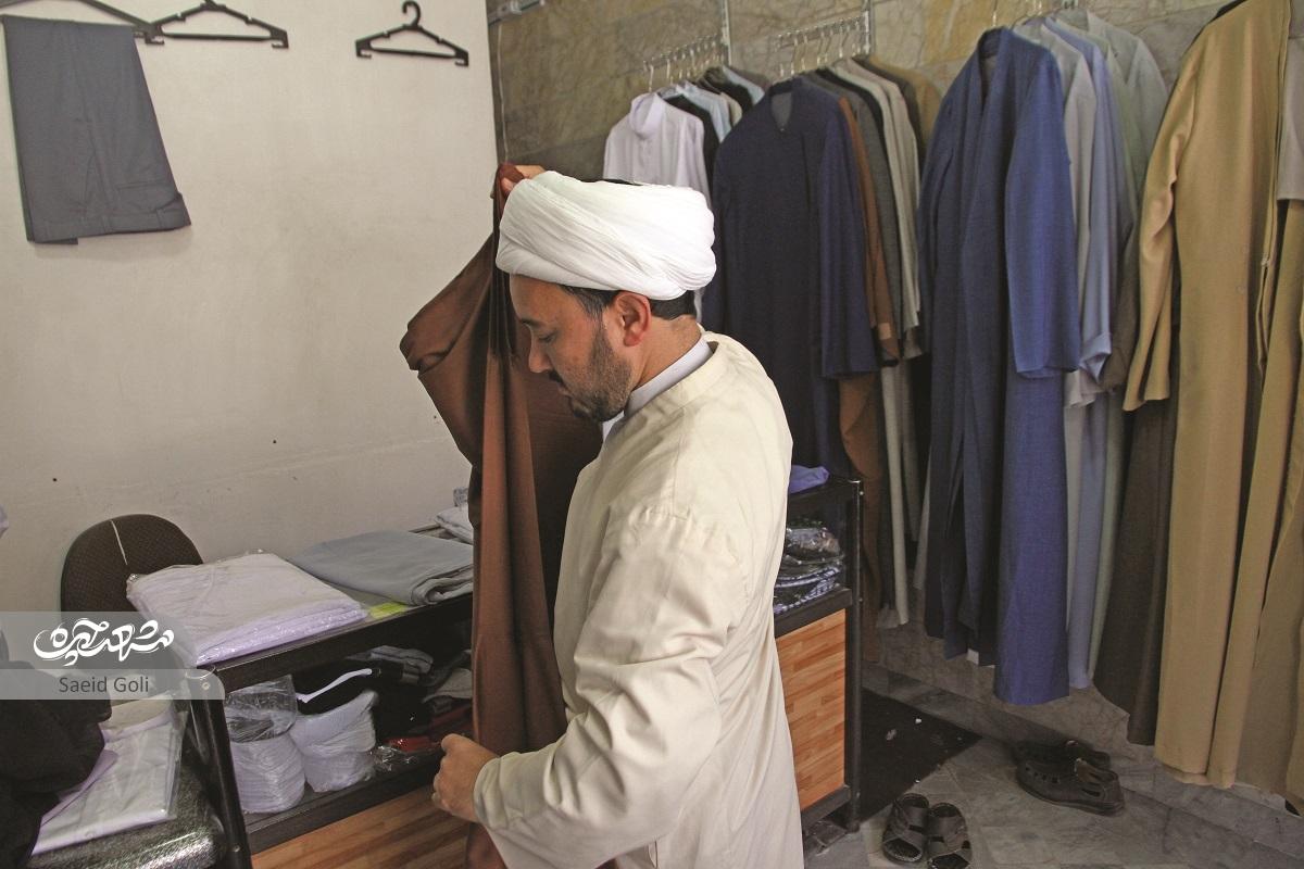 کتابفروش محله رضاییه که قبا میفروشد کتابفروش محله رضاییه که قبا میفروشد