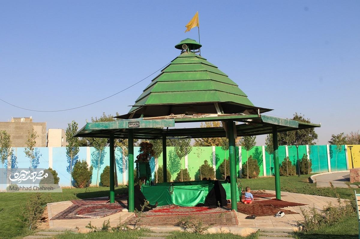 مردم به تنها بازمانده گورستان تاریخی گلشور ارادت دارند مردم به تنها بازمانده گورستان تاریخی گلشور ارادت دارند